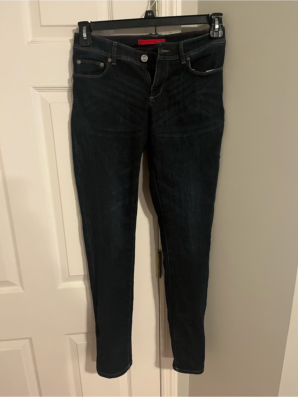 L.L. Bean Women’s Skinny Jeans in Dark Blue-Black Wash